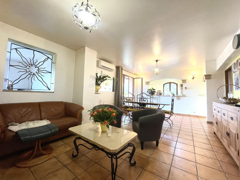 Appartement - 135 m² - 6 pièces