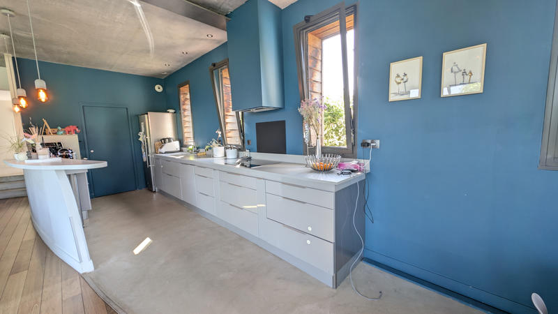 Maison - 208 m² - 5 pièces