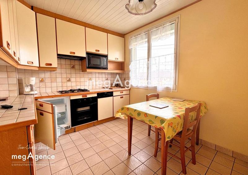 Maison traditionnelle - 75 m² - 4 pièces