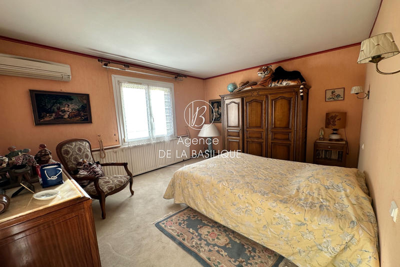 Maison - 200 m² - 6 pièces