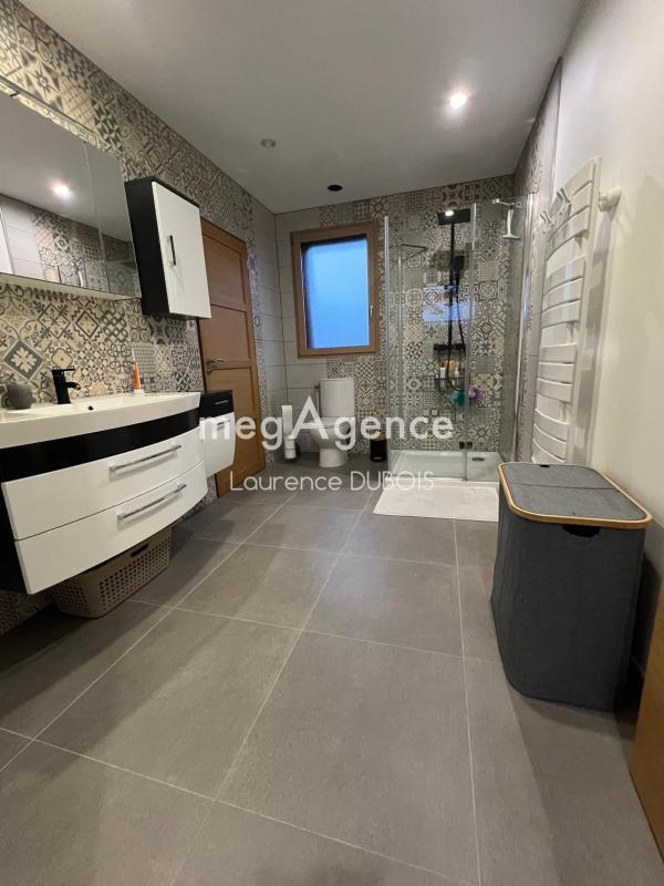 Maison - 200 m² - 5 pièces