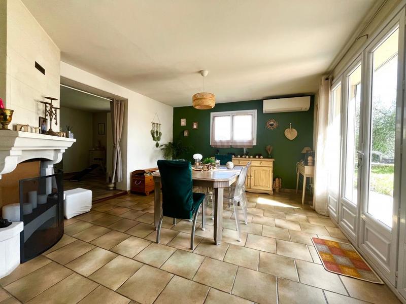 Maison - 186 m² - 8 pièces