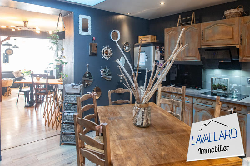 Maison - 170 m² - 8 pièces