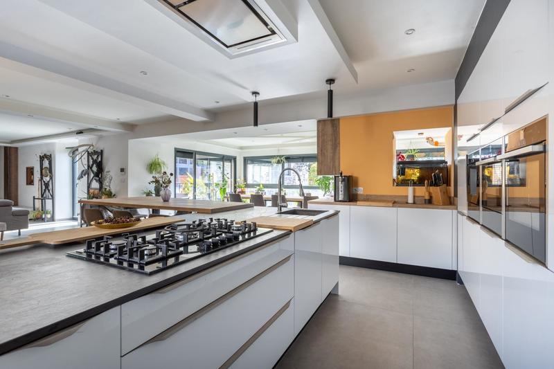 Maison - 480 m² - 19 pièces