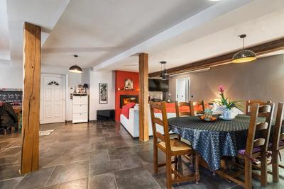 Maison - 240 m² - 10 pièces