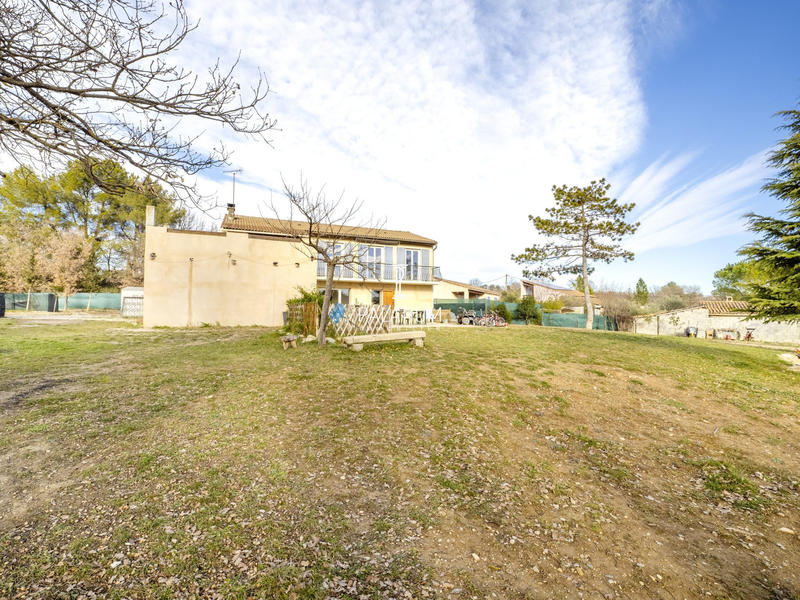 Maison - 219 m² - 8 pièces