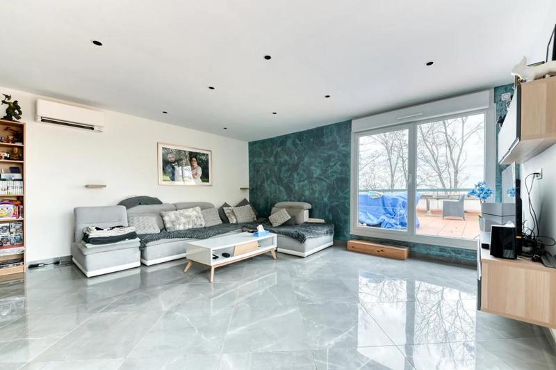 Appartement - 102 m² - 4 pièces