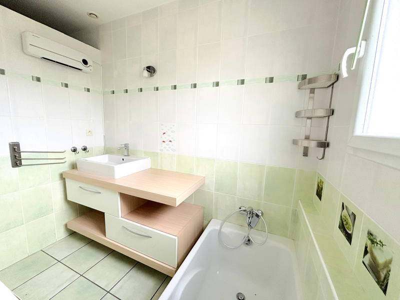 Maison - 110 m² - 4 pièces