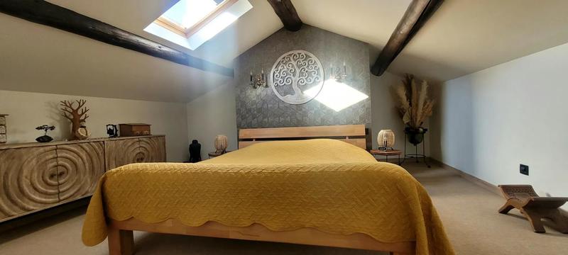 Maison en pierre - 140 m² - 5 pièces