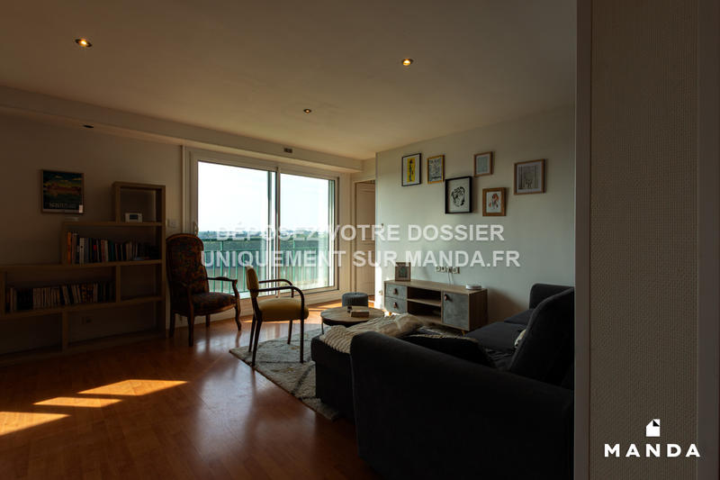 Chambre - 12 m² - 5 pièces