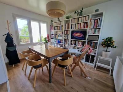 Maison - 93 m² - 4 pièces