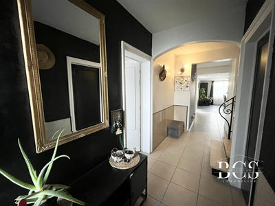 Maison - 174 m² - 9 pièces