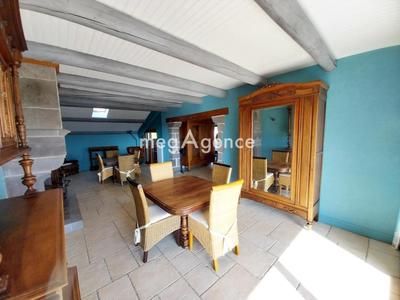 Maison - 170 m² - 10 pièces