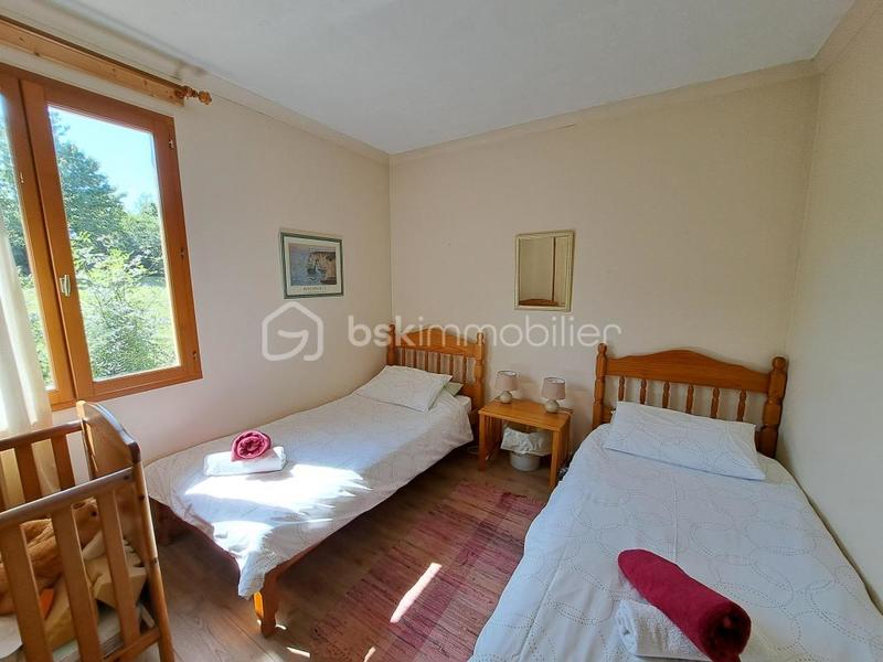 Propriété - 550 m² - 22 pièces