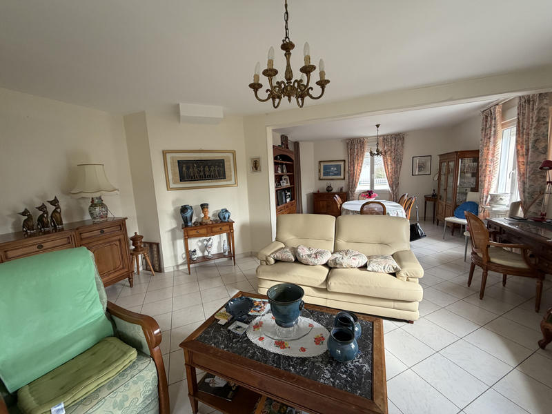 Maison - 176 m² - 7 pièces