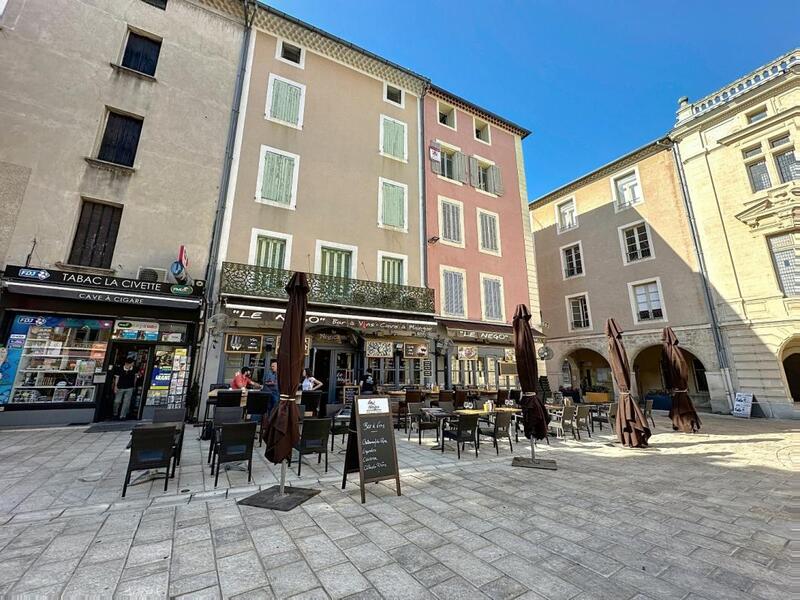 Fonds de commerce - 218 m²