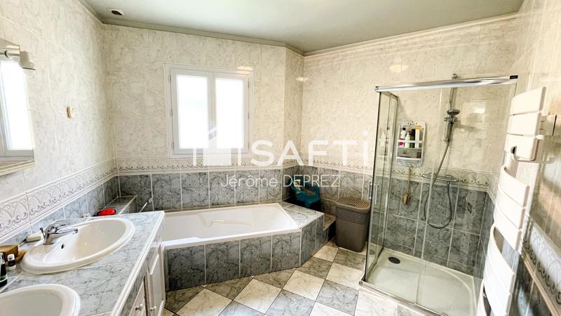 Maison - 150 m² - 8 pièces