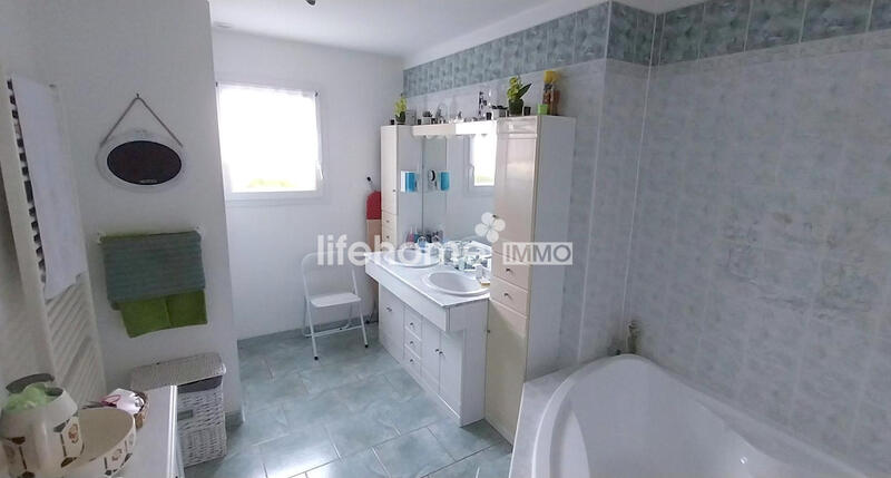 Maison - 158 m² - 7 pièces