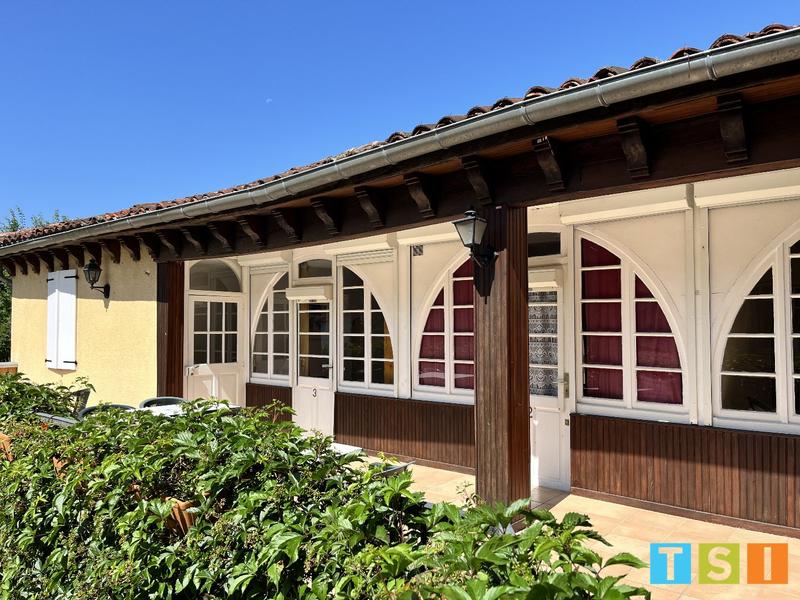 Maison - 450 m² - 21 pièces