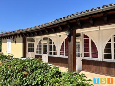 Maison - 450 m² - 21 pièces