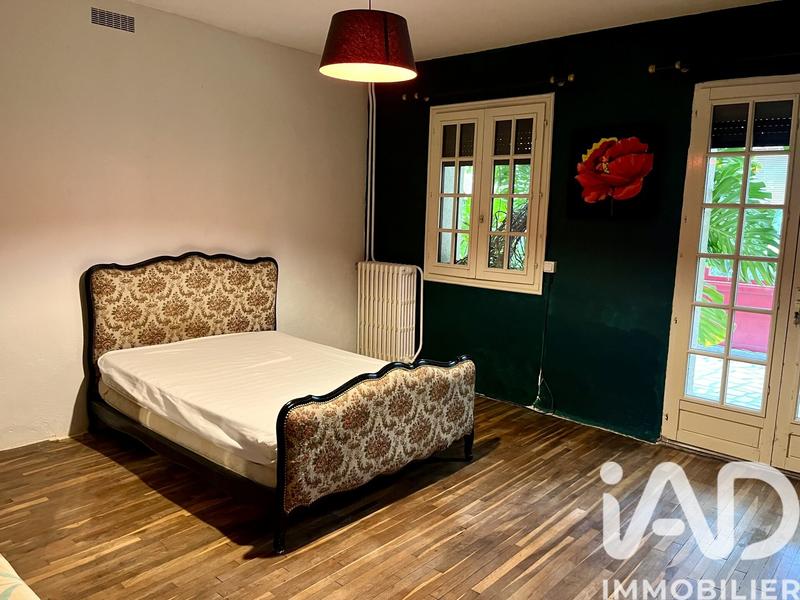 Maison - 180 m² - 8 pièces