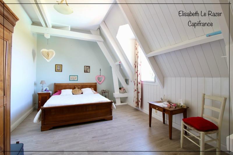 Maison - 255 m² - 8 pièces