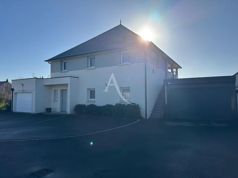 Maison - 188 m² - 7 pièces