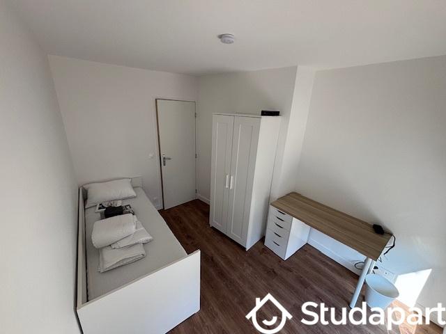 Chambre - 9 m² - 1 pièce