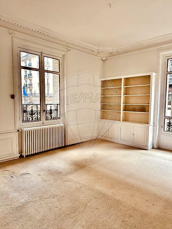 Appartement - 158 m² - 5 pièces