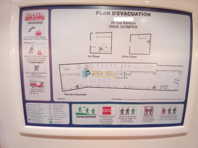 Local commercial - 143 m² - 3 pièces