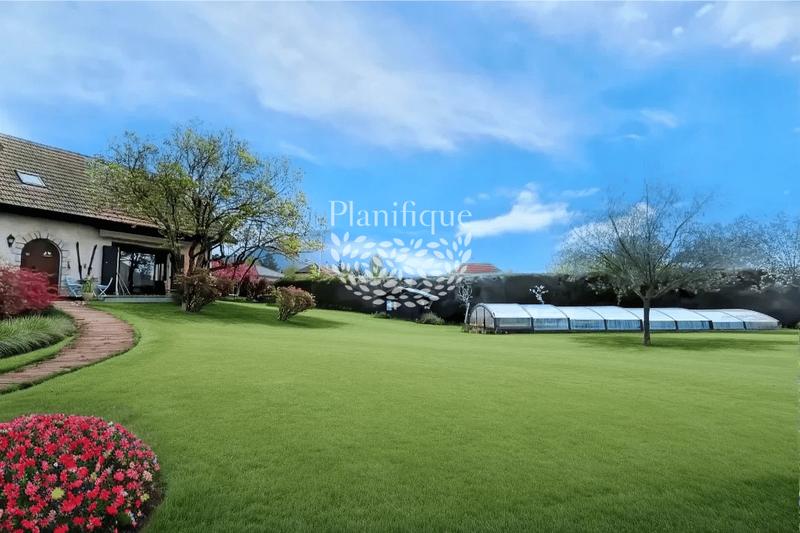 Propriété - 186 m² - 7 pièces