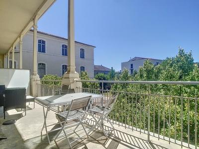 Appartement - 110 m² - 4 pièces