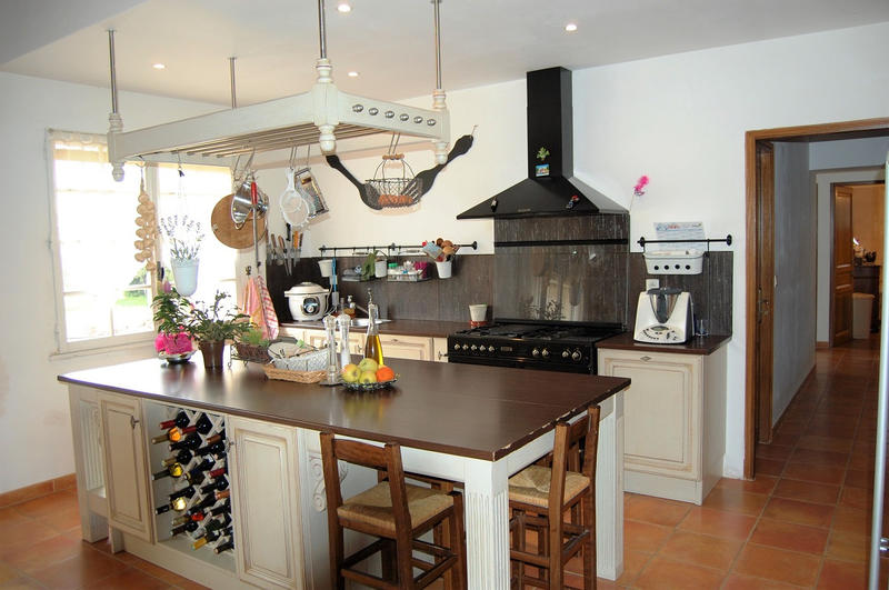 Mas - 315 m² - 12 pièces