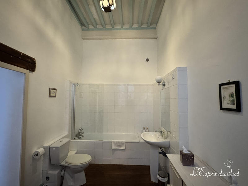 Maison - 668 m² - 14 pièces