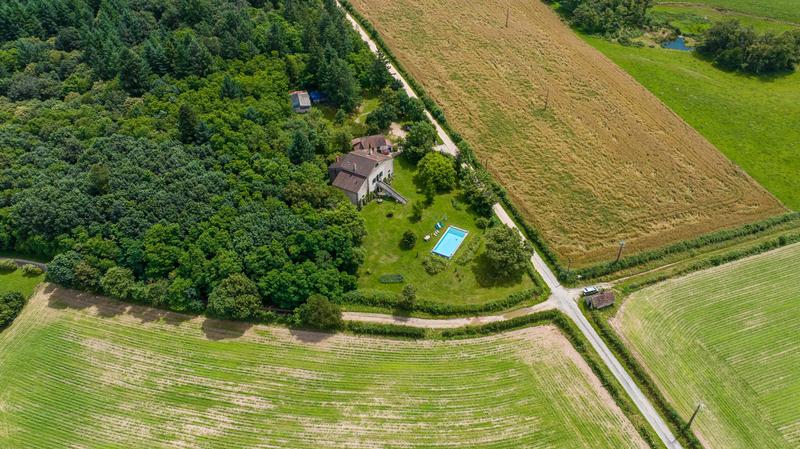 Demeure - 535 m² - 10 pièces