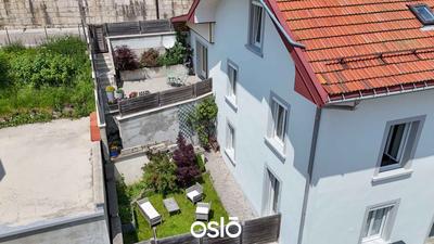 Maison - 282 m² - 12 pièces