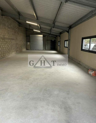 Entrepôt - 200 m²
