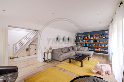 Maison - 351 m² - 13 pièces