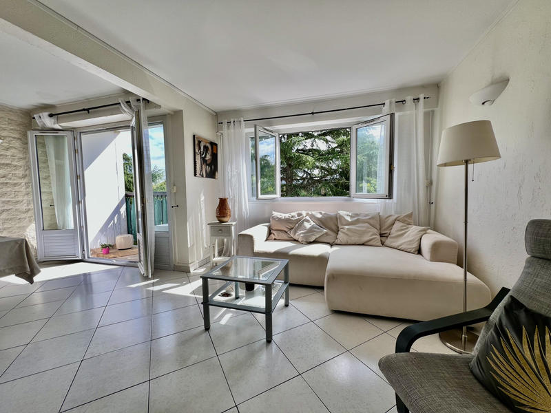 Appartement - 88 m² - 5 pièces