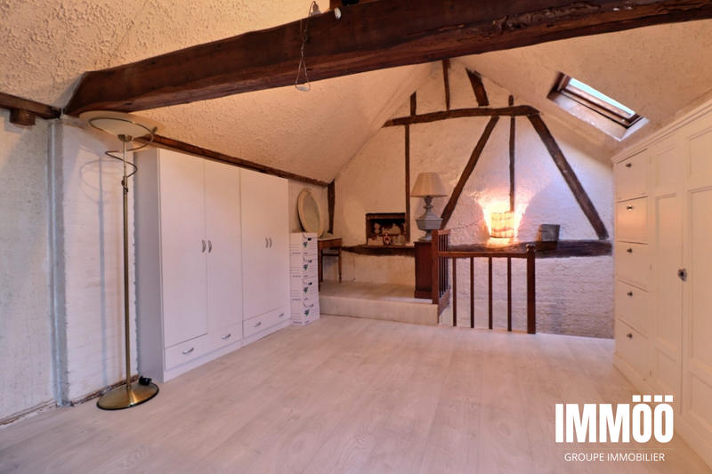 Maison - 225 m² - 10 pièces