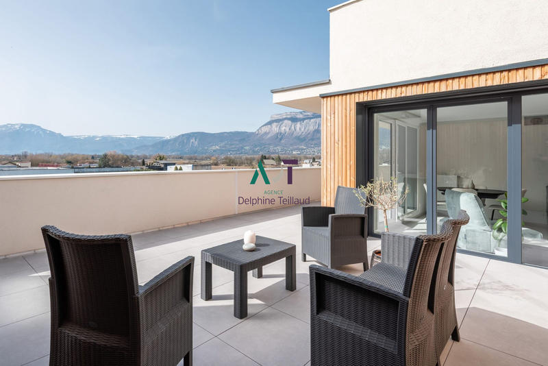 Appartement - 102 m² - 4 pièces