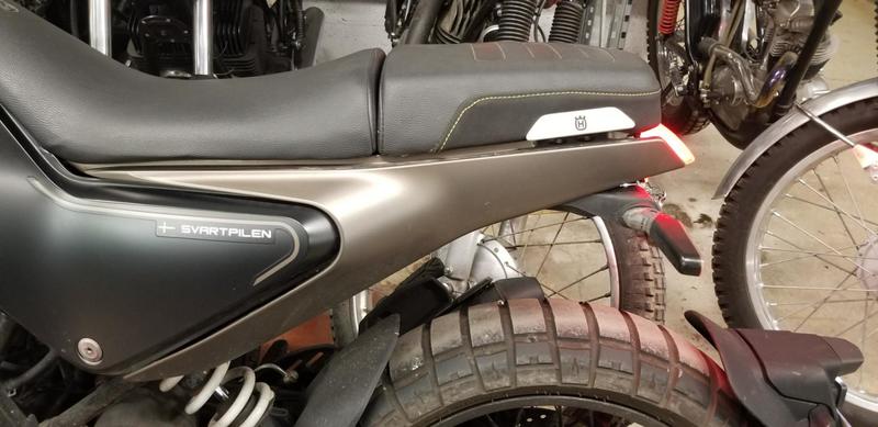 Husqvarna Svartpilen 401 husqvarna 0401 noir