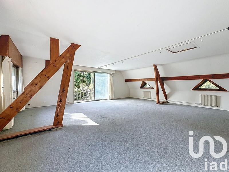 Maison - 375 m² - 10 pièces