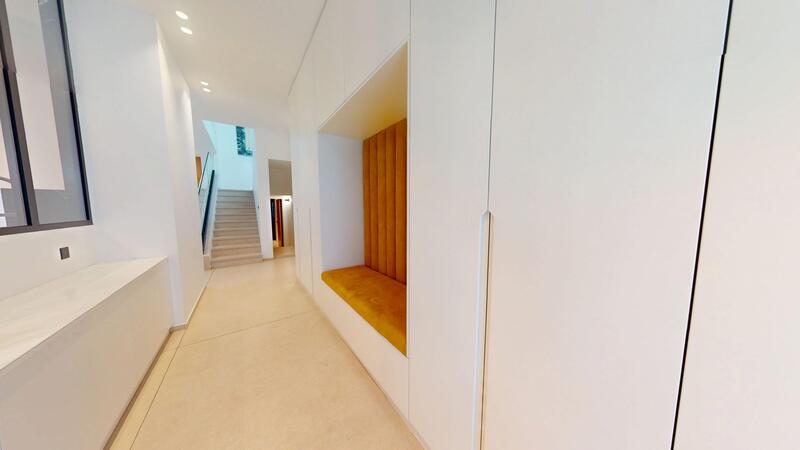 Villa - 262 m² - 9 pièces