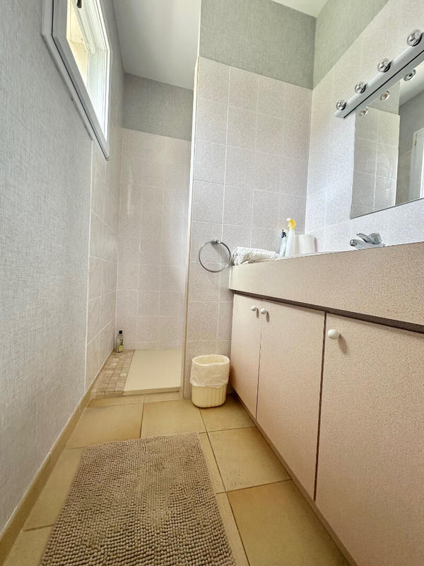 Maison - 208 m² - 6 pièces