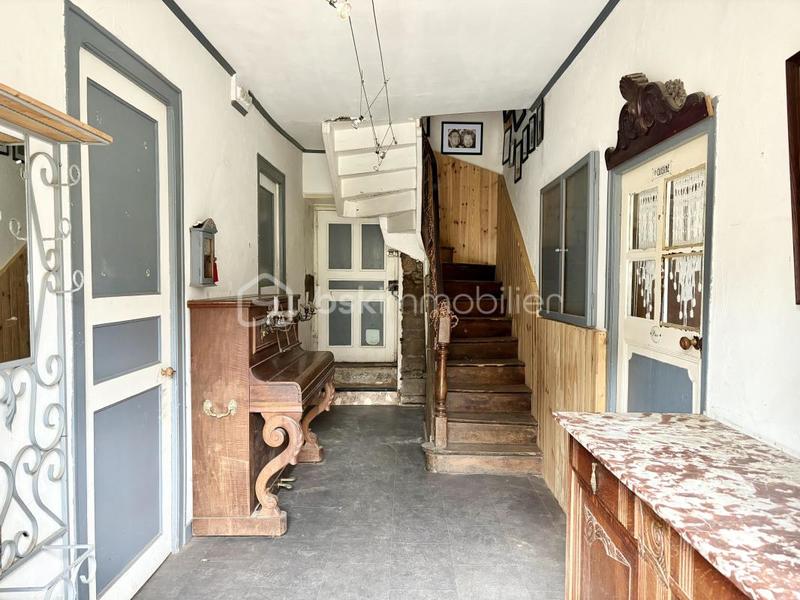 Maison en pierre - 206 m² - 6 pièces