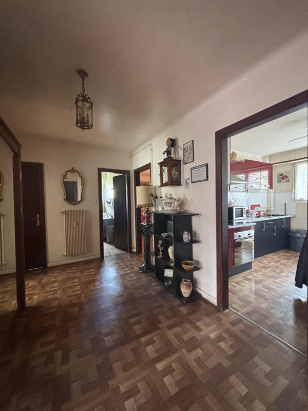 Appartement - 95 m² - 3 pièces