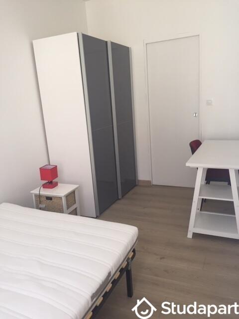 Chambre - 10 m² - 1 pièce