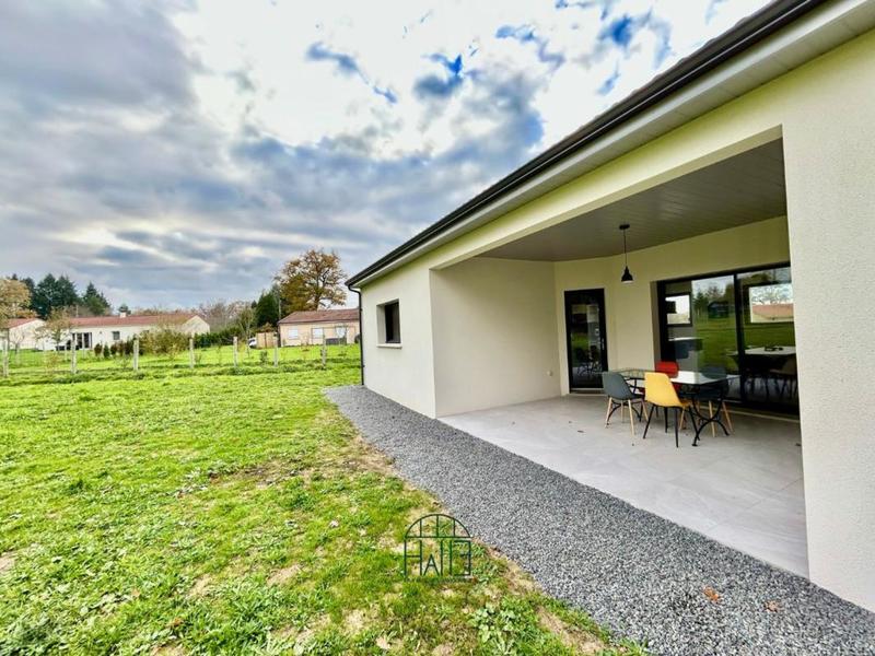 Maison - 102 m² - 4 pièces