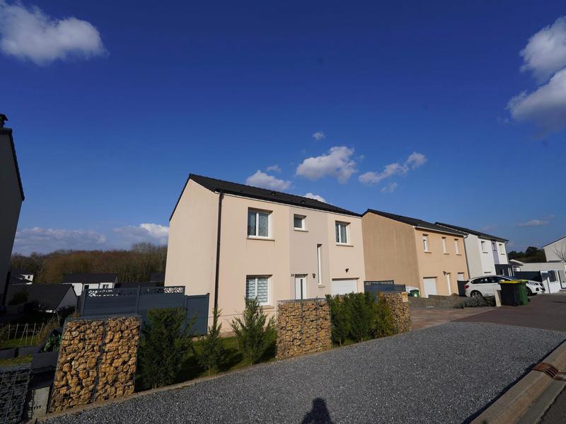 Maison - 110 m² - 6 pièces